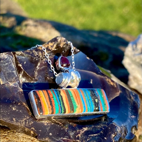 NEW! Calsilica Necklace - Picture 3 of 15